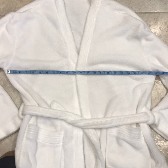 NWOT Robe - Picture 6 of 6